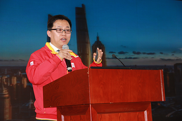 东方雨虹民用建材有限责任公司副总经理熊卫峰先生