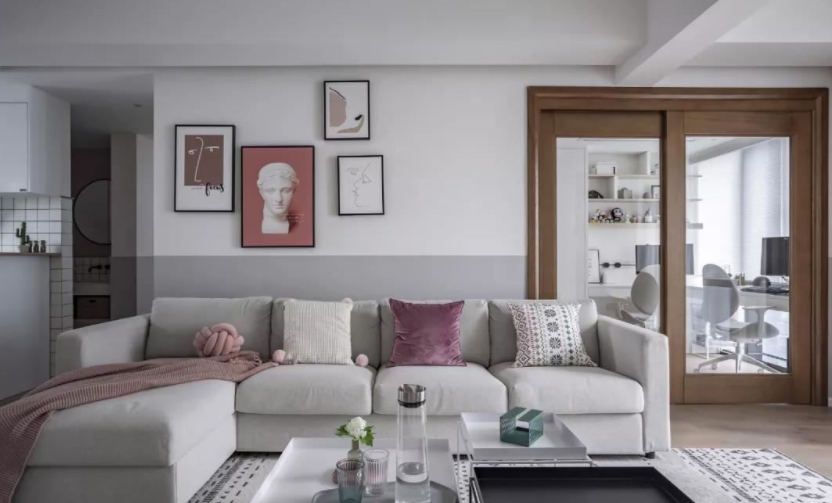 看防水涂料施工视频前,墙面防霉防潮也必不可少 看防水涂料施工视频前,墙面防霉防潮也必不可少